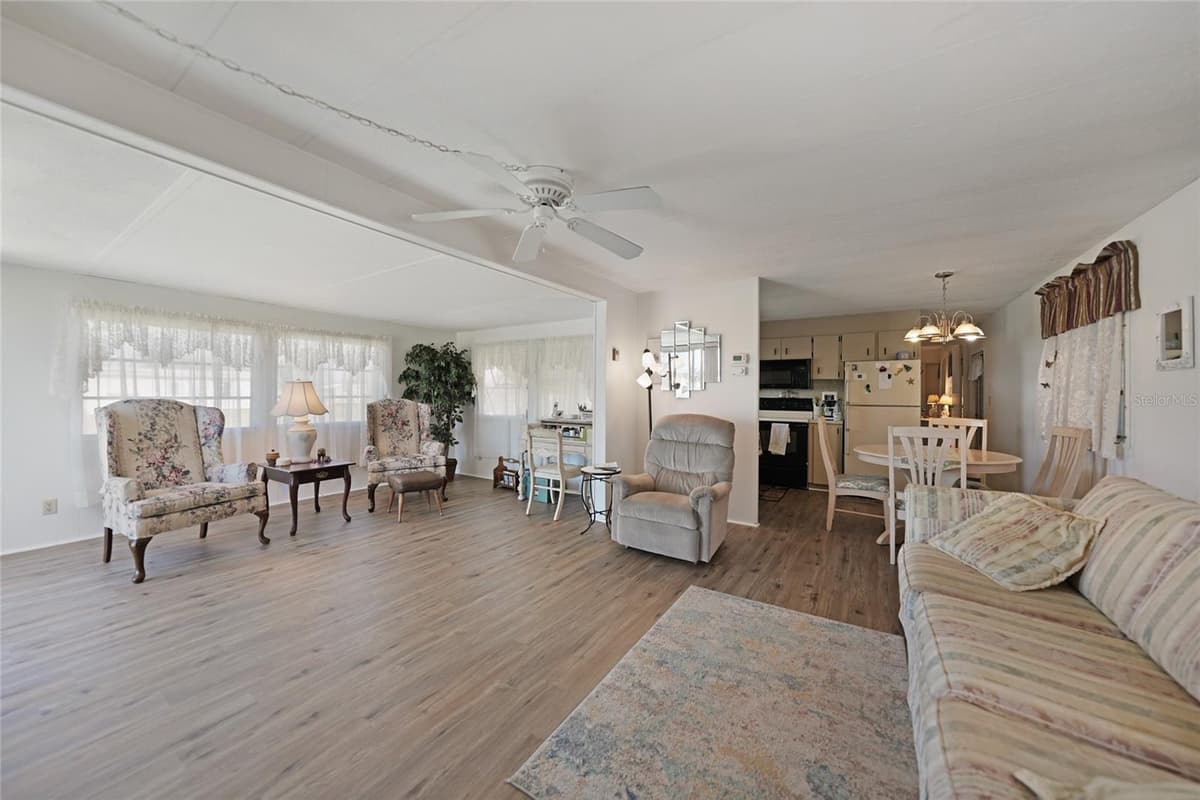 1407 SEAGULL DRIVE — photo 5 of 26