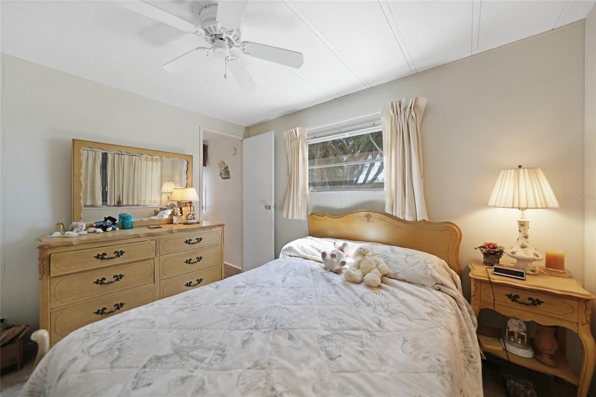 1407 SEAGULL DRIVE — photo 13 of 26