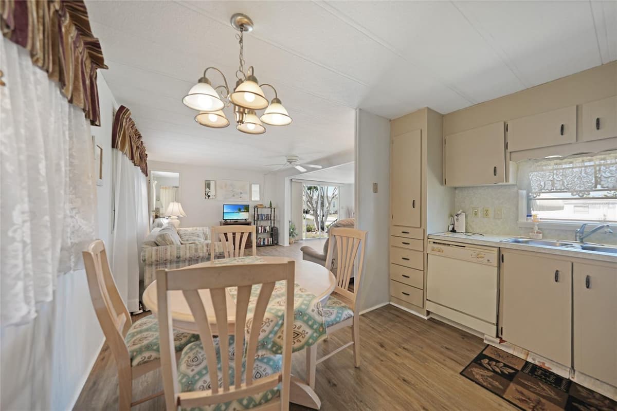 1407 SEAGULL DRIVE — photo 11 of 26