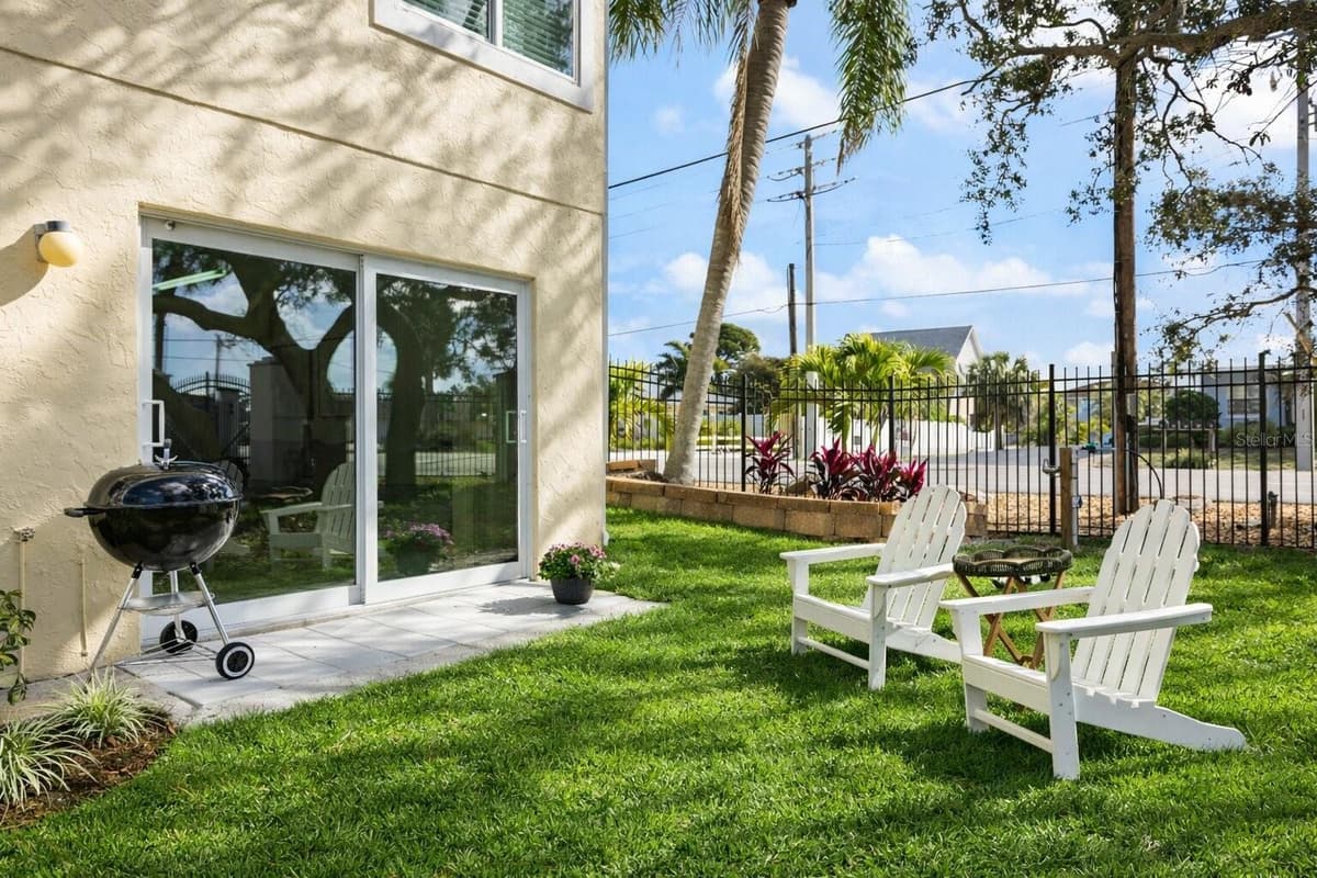 109 BAYSHORE ROAD — photo 44 of 90