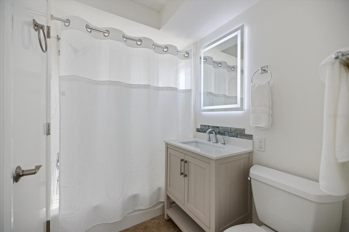 109 BAYSHORE ROAD — photo 37 of 90