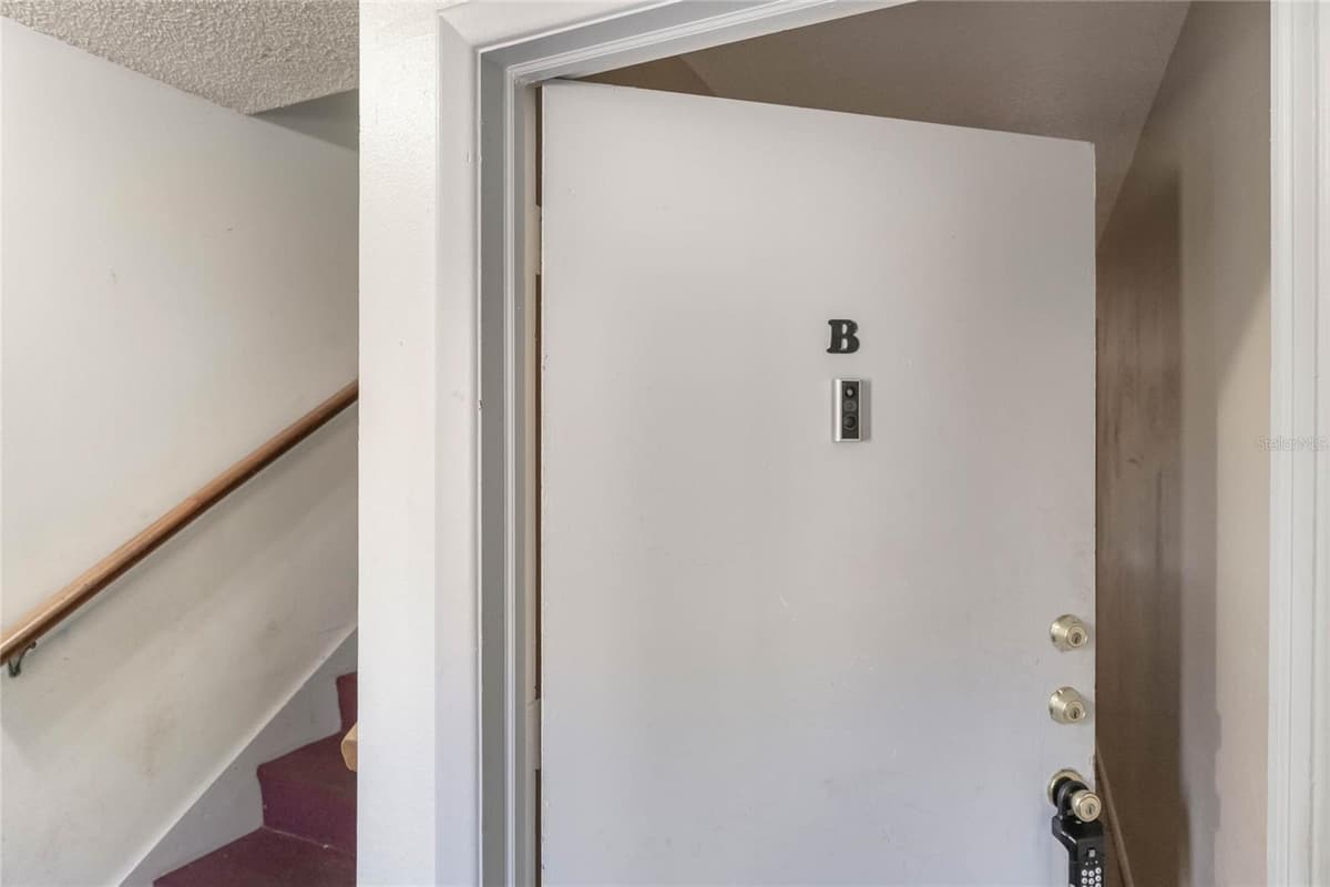 3071 GEORGE MASON AVENUE — photo 4 of 19