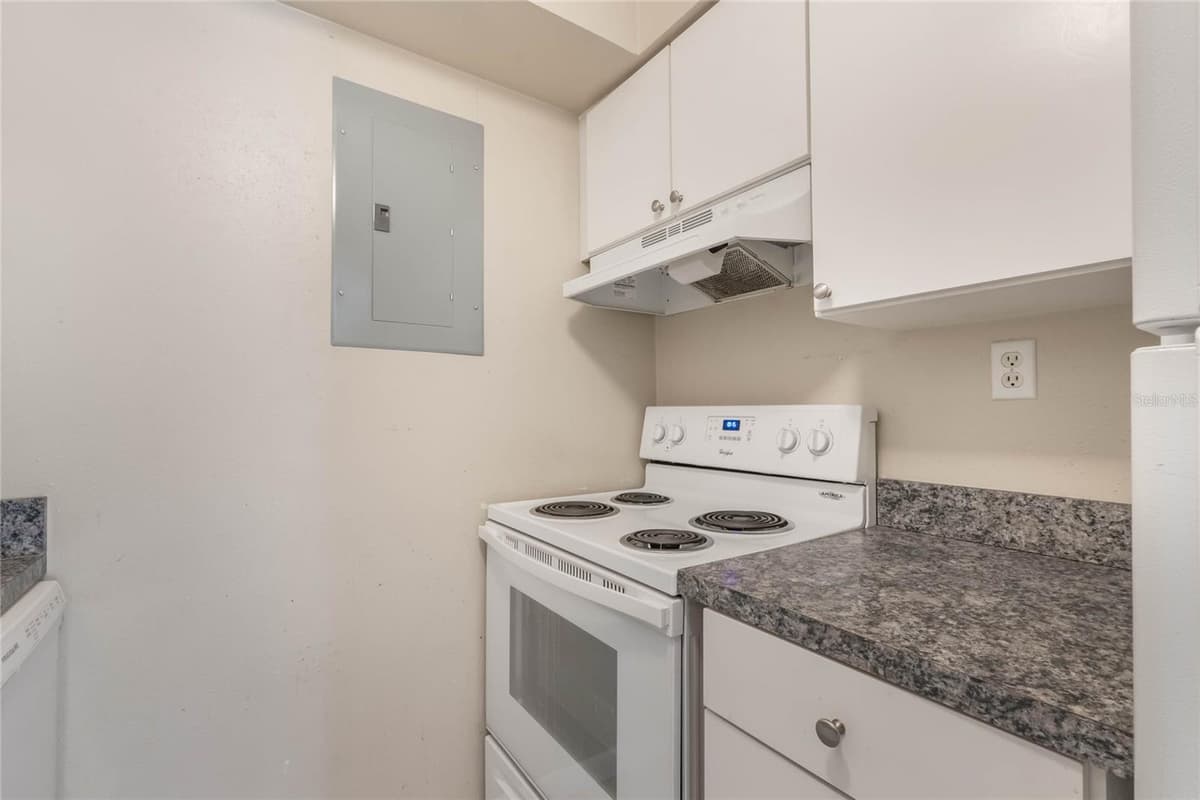 3071 GEORGE MASON AVENUE — photo 10 of 19