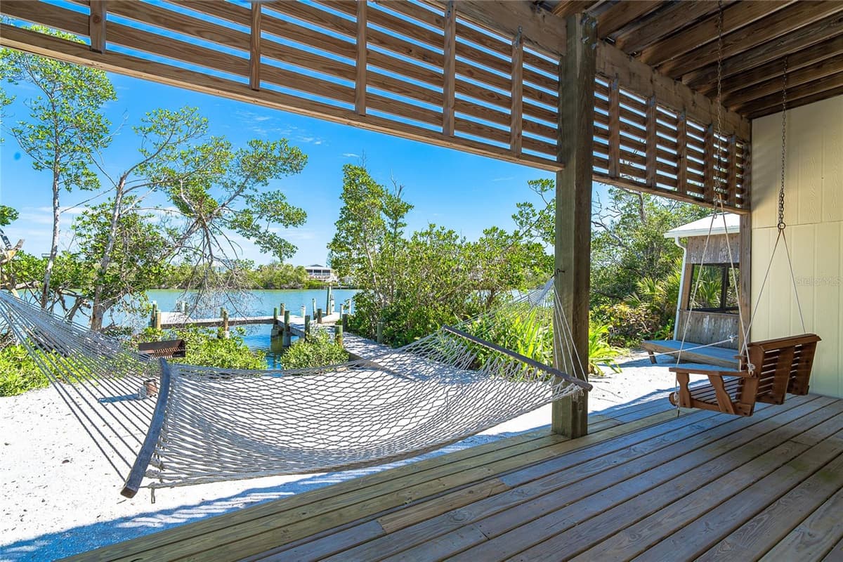 360 GULF BOULEVARD — photo 33 of 64