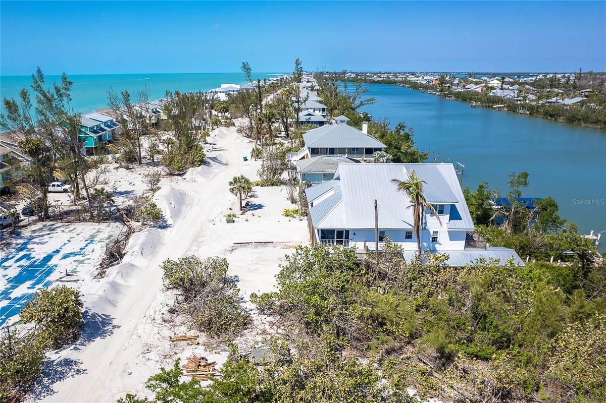 360 GULF BOULEVARD — photo 54 of 64