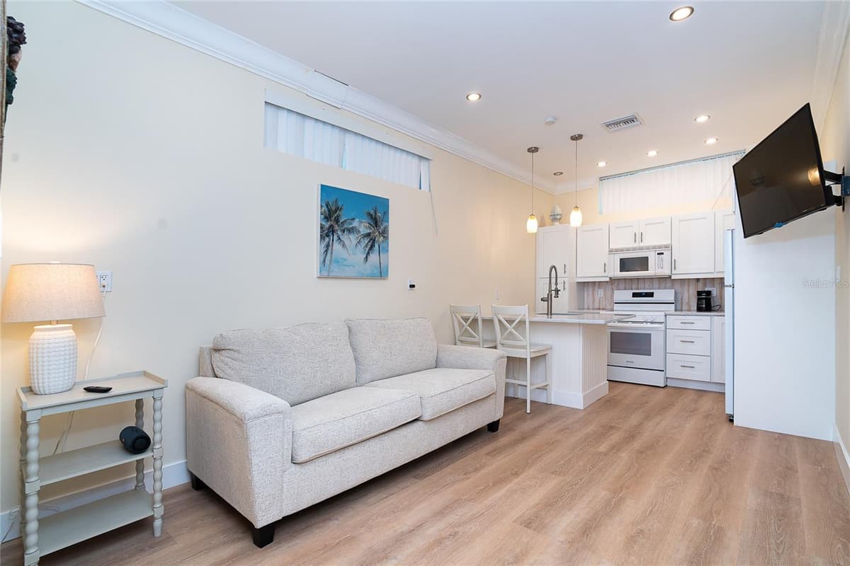360 GULF BOULEVARD — photo 39 of 64