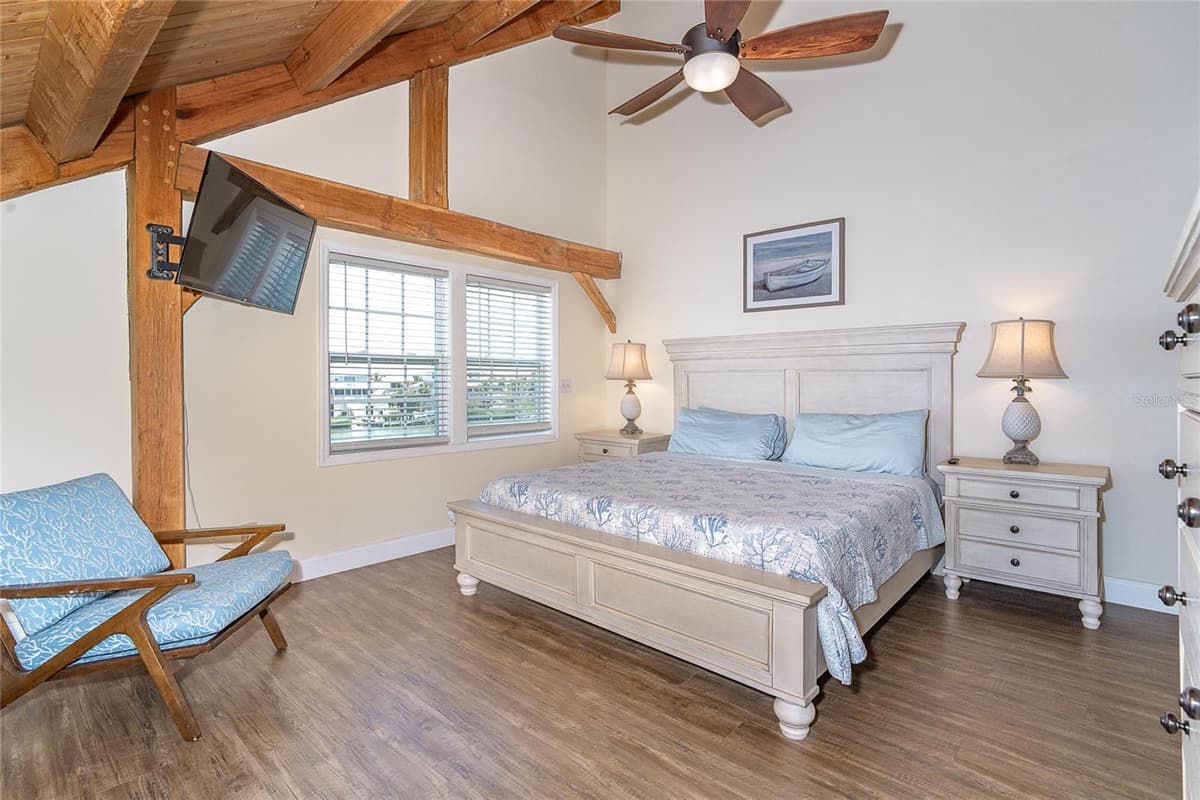 360 GULF BOULEVARD — photo 22 of 64