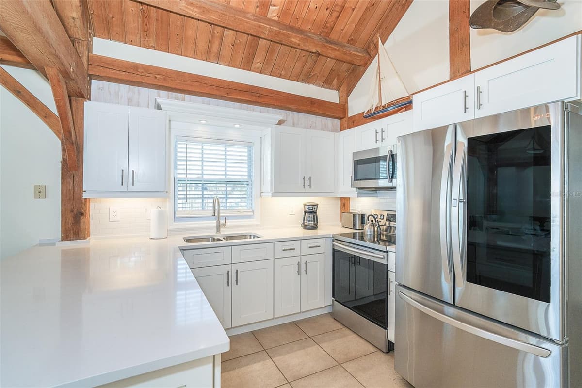 360 GULF BOULEVARD — photo 14 of 64