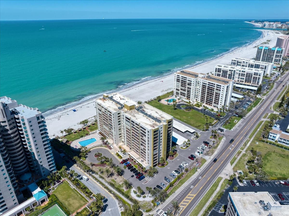 1480 GULF BOULEVARD — photo 33 of 36
