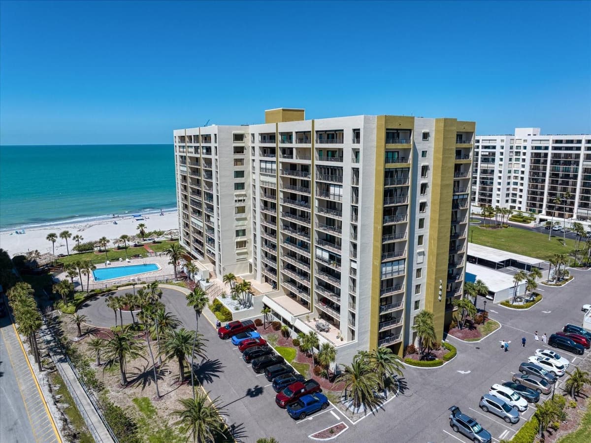 1480 GULF BOULEVARD — photo 35 of 36