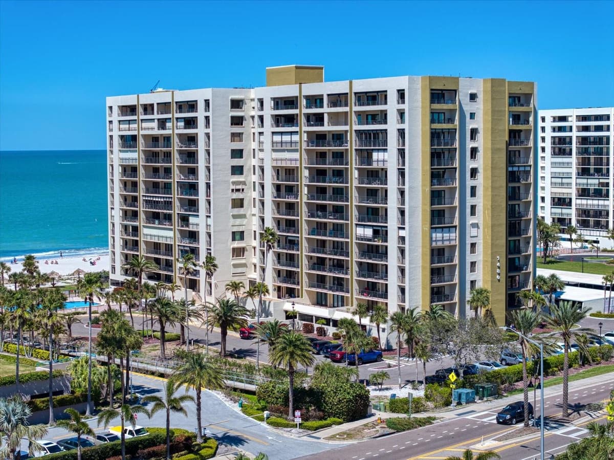 1480 GULF BOULEVARD — photo 34 of 36