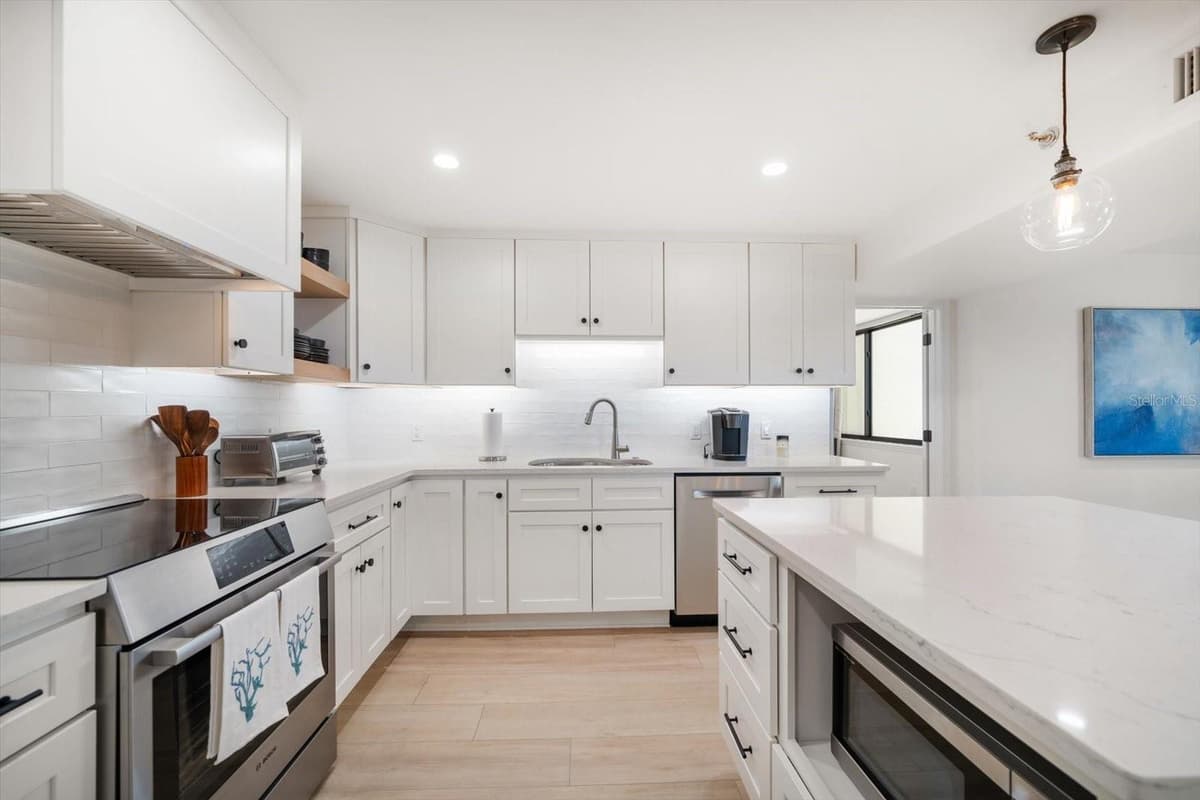 1480 GULF BOULEVARD — photo 12 of 36