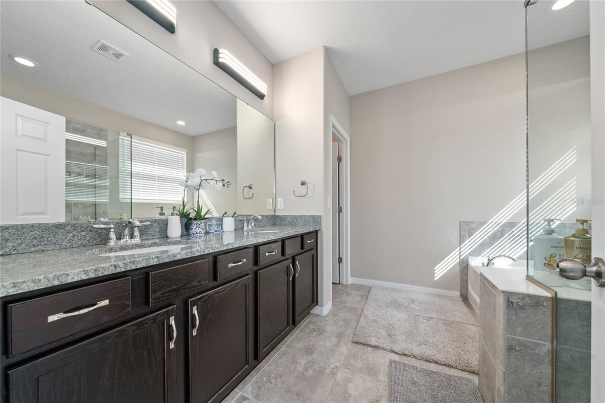 3018 JARDIN STREET — photo 32 of 44