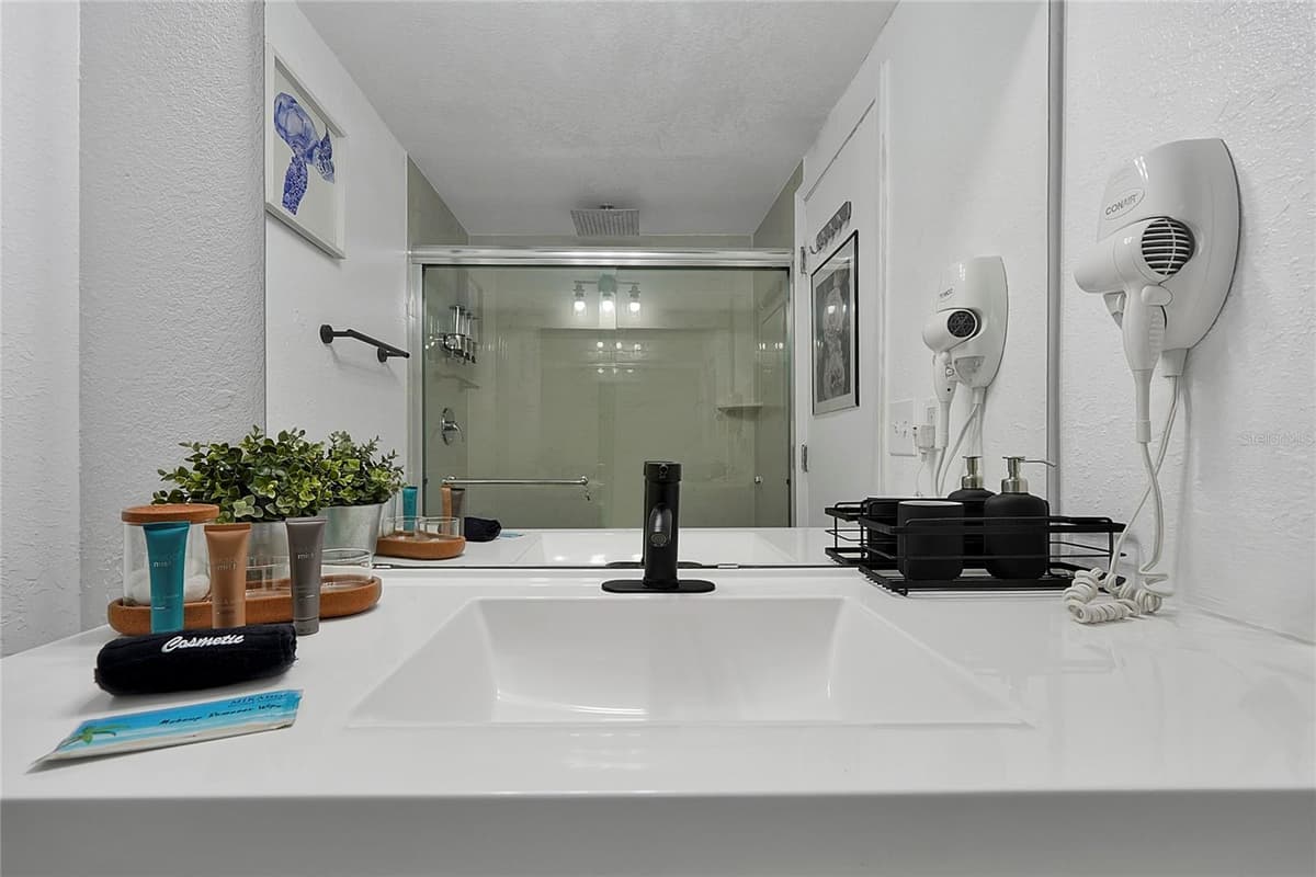 6165 CARRIER DRIVE — photo 36 of 39