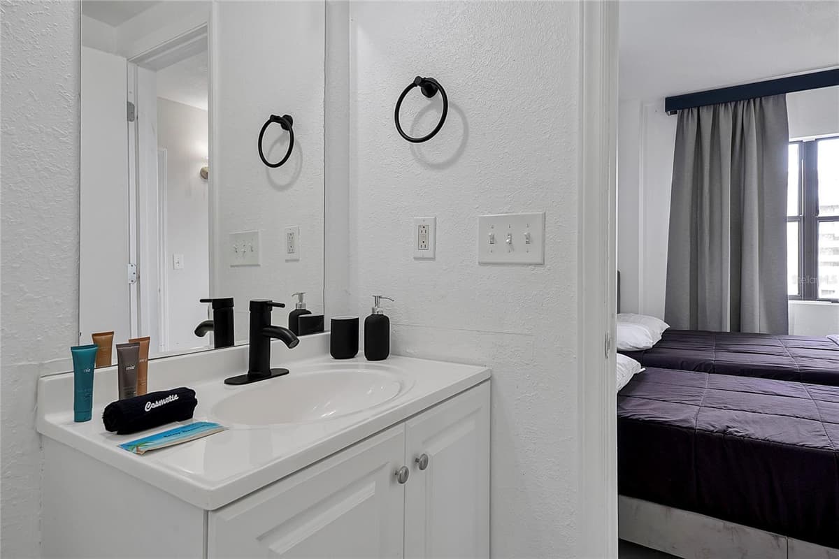 6165 CARRIER DRIVE — photo 17 of 39