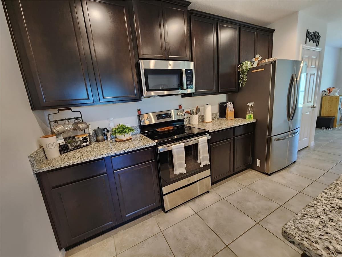 474 ANNABELLE WAY — photo 12 of 33
