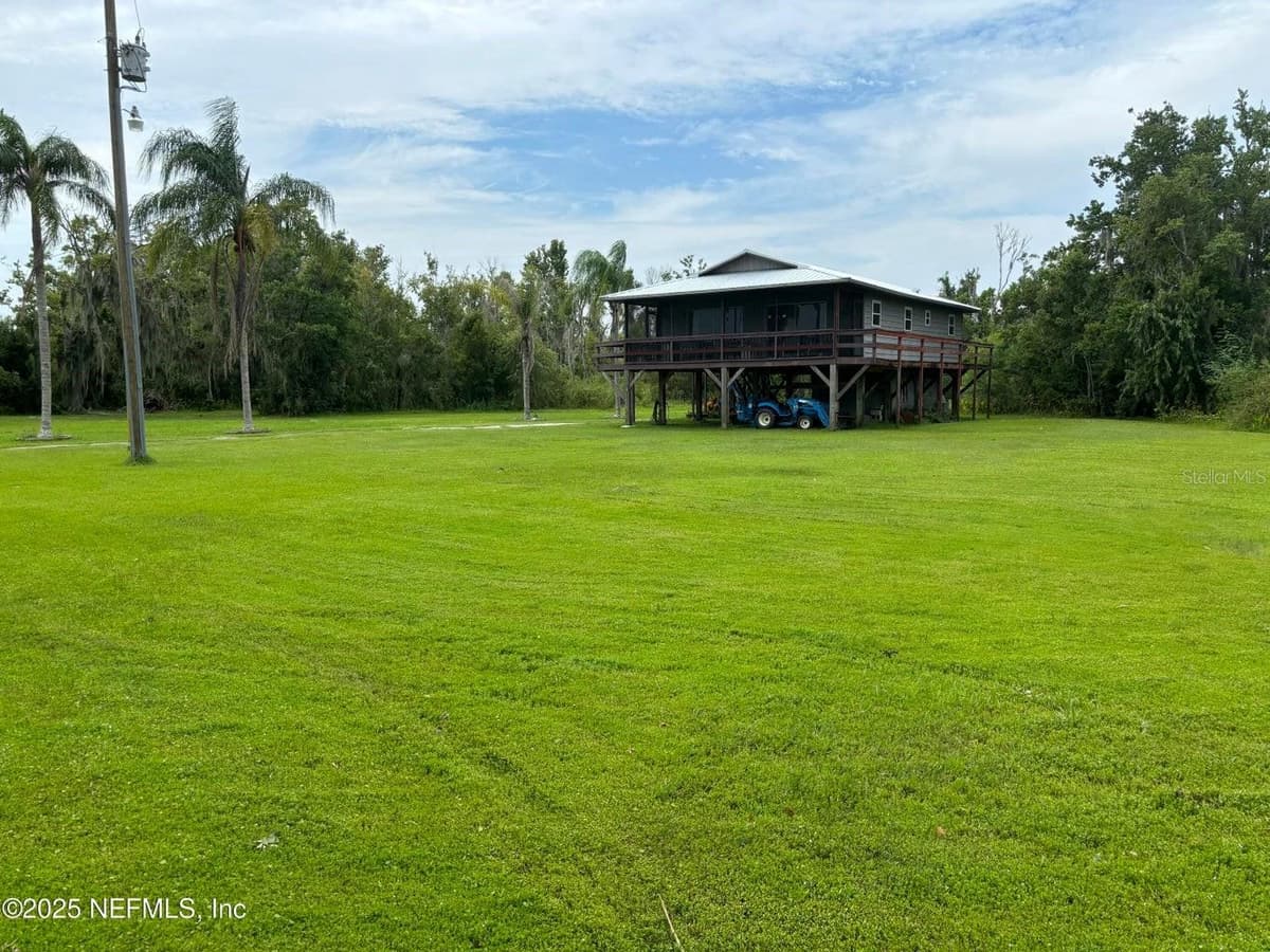 6001 BIRD ISLAND DRIVE — photo 9 of 52