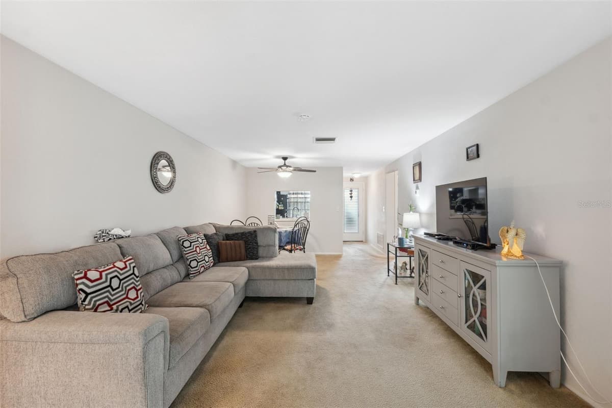 4235 RICHMERE DRIVE — photo 11 of 39
