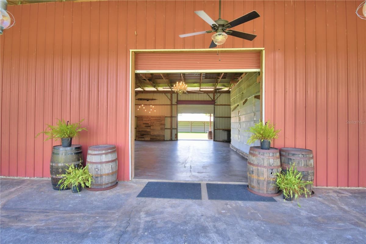 5713 LUCERNE PARK ROAD — photo 3 of 63