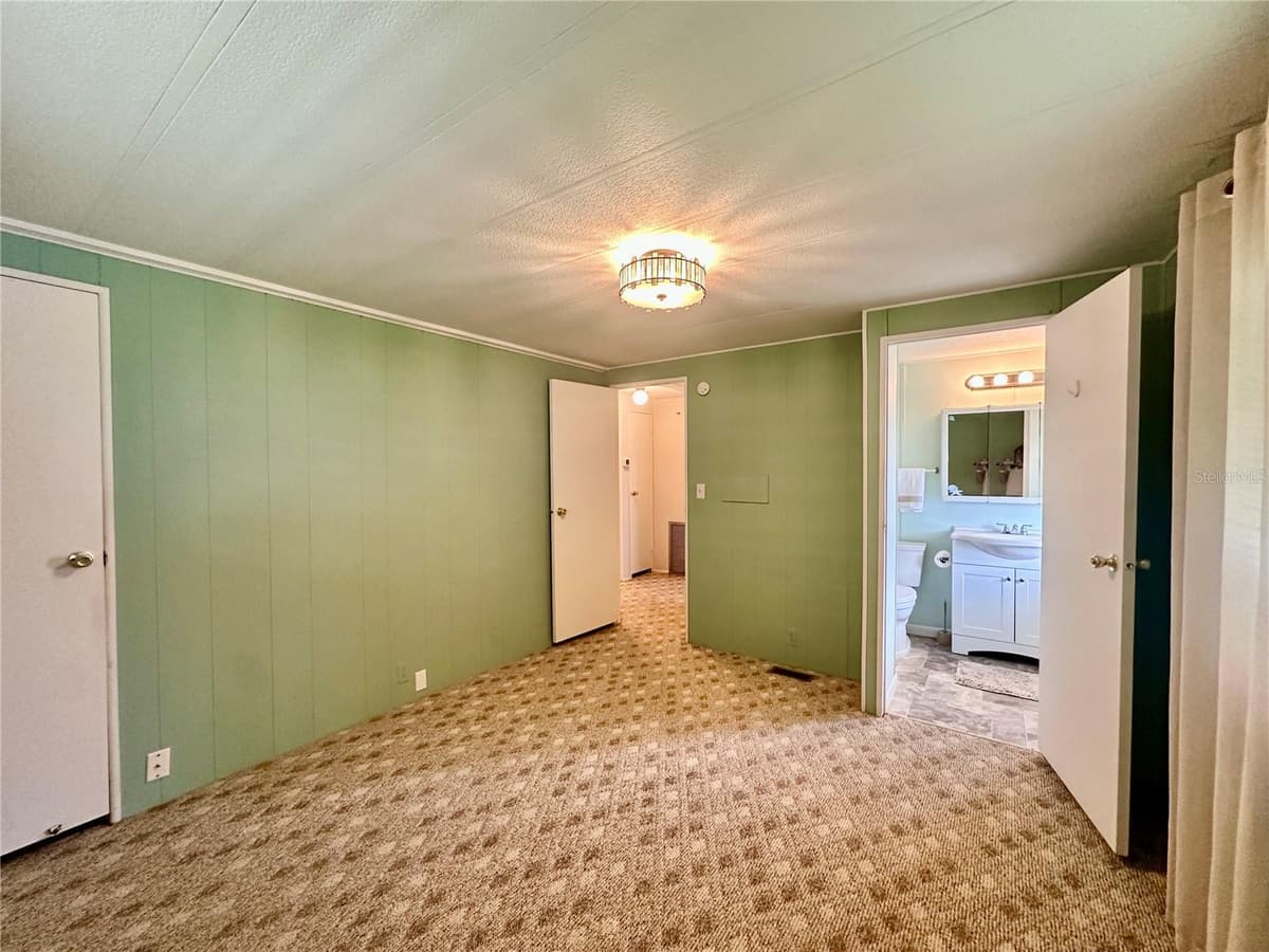 114 JANA CIRCLE — photo 13 of 37