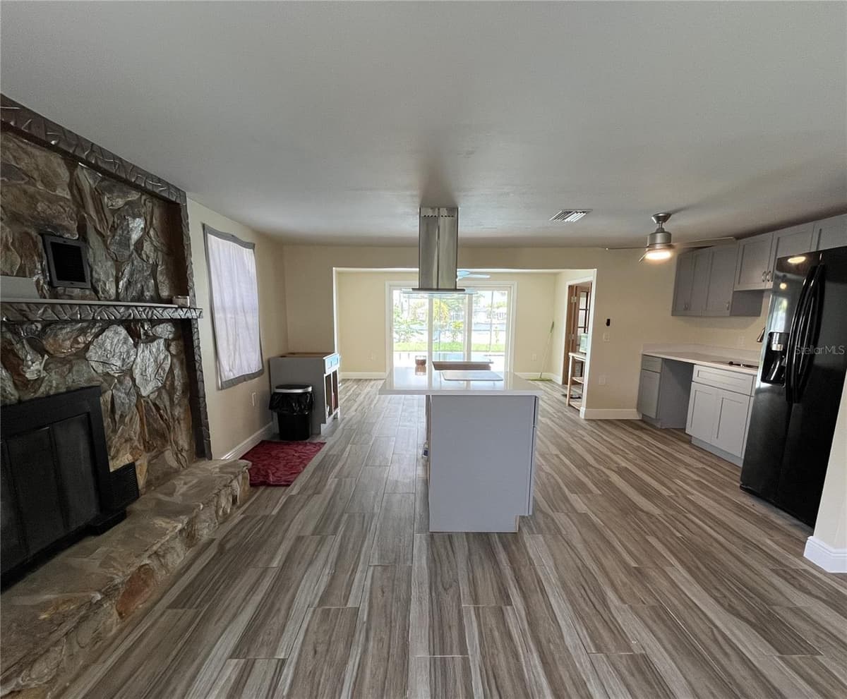 13630 LAGOON DRIVE — photo 11 of 25