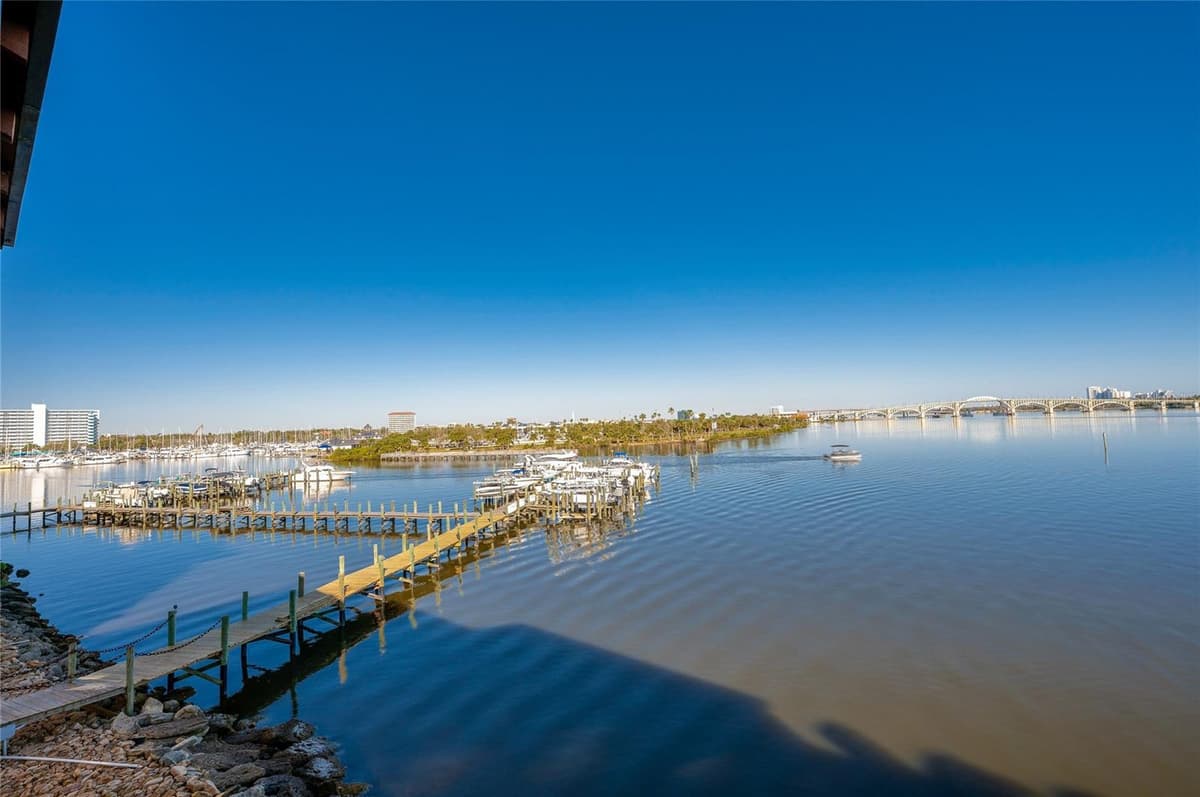 732 MARINA POINT DRIVE — photo 12 of 60