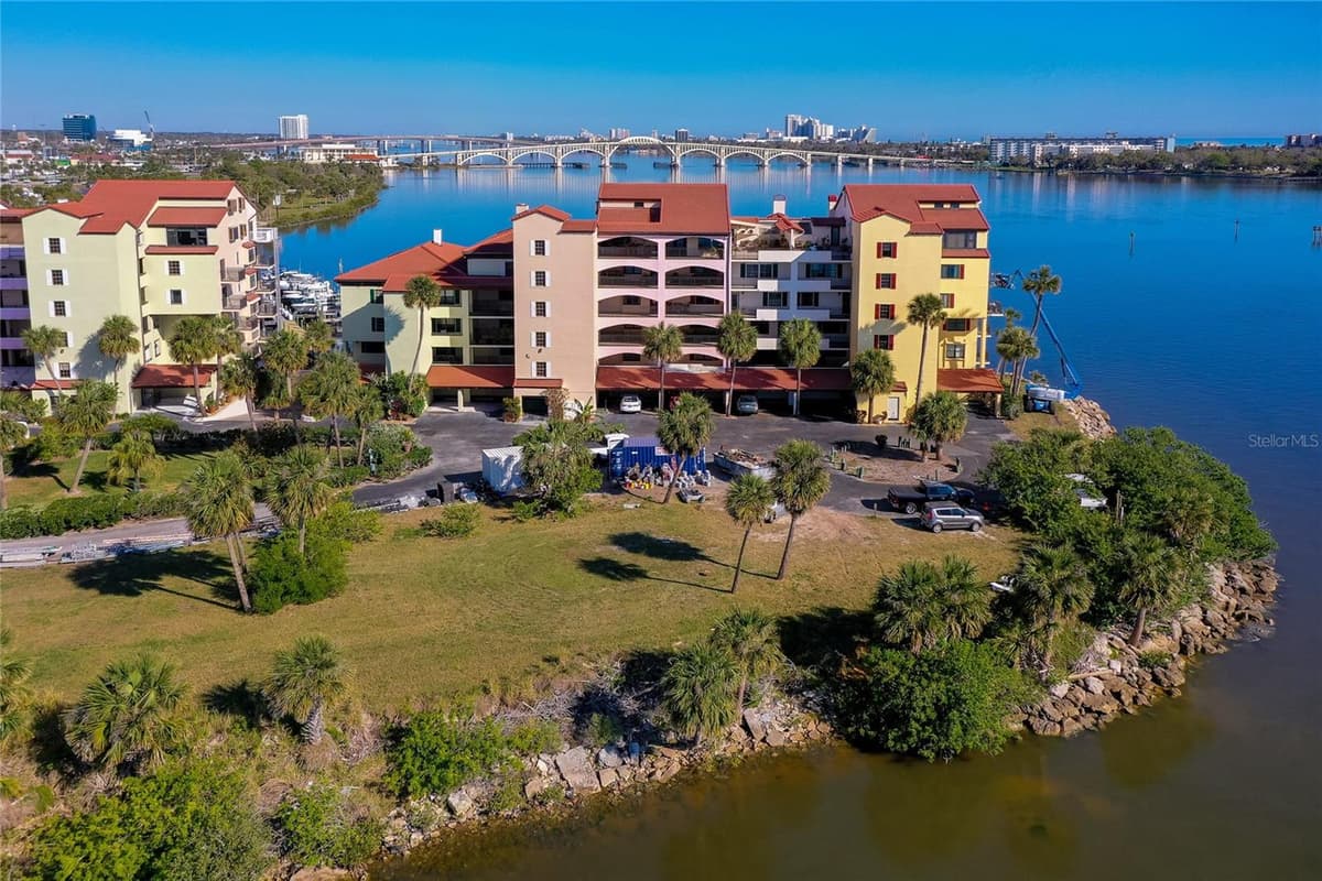732 MARINA POINT DRIVE — photo 6 of 60