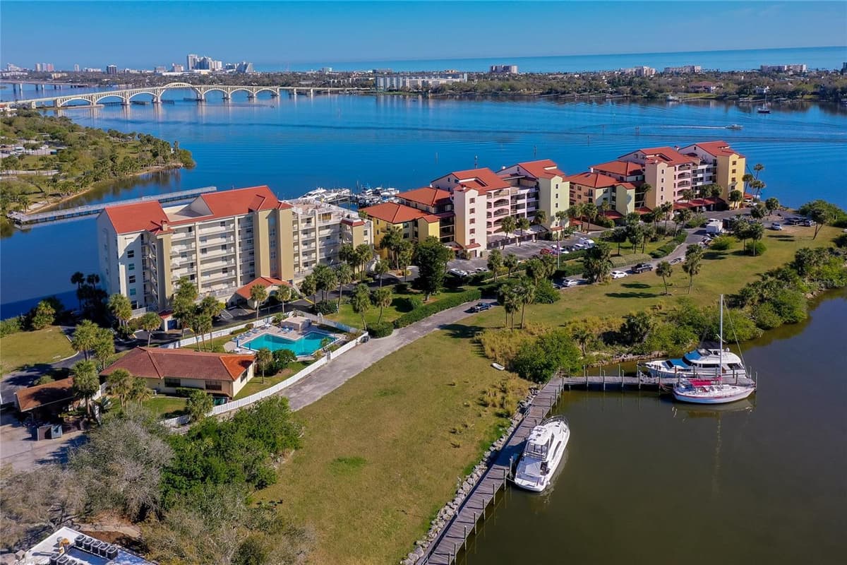 732 MARINA POINT DRIVE — photo 4 of 60