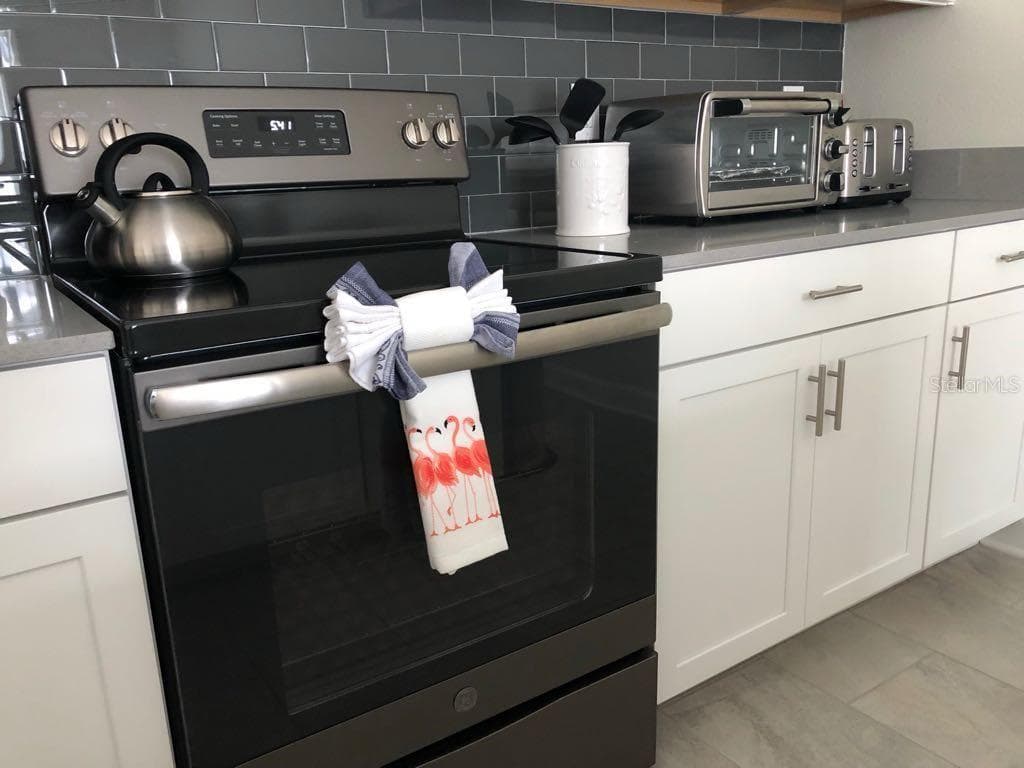 4949 WINDERMERE AVENUE — photo 9 of 24