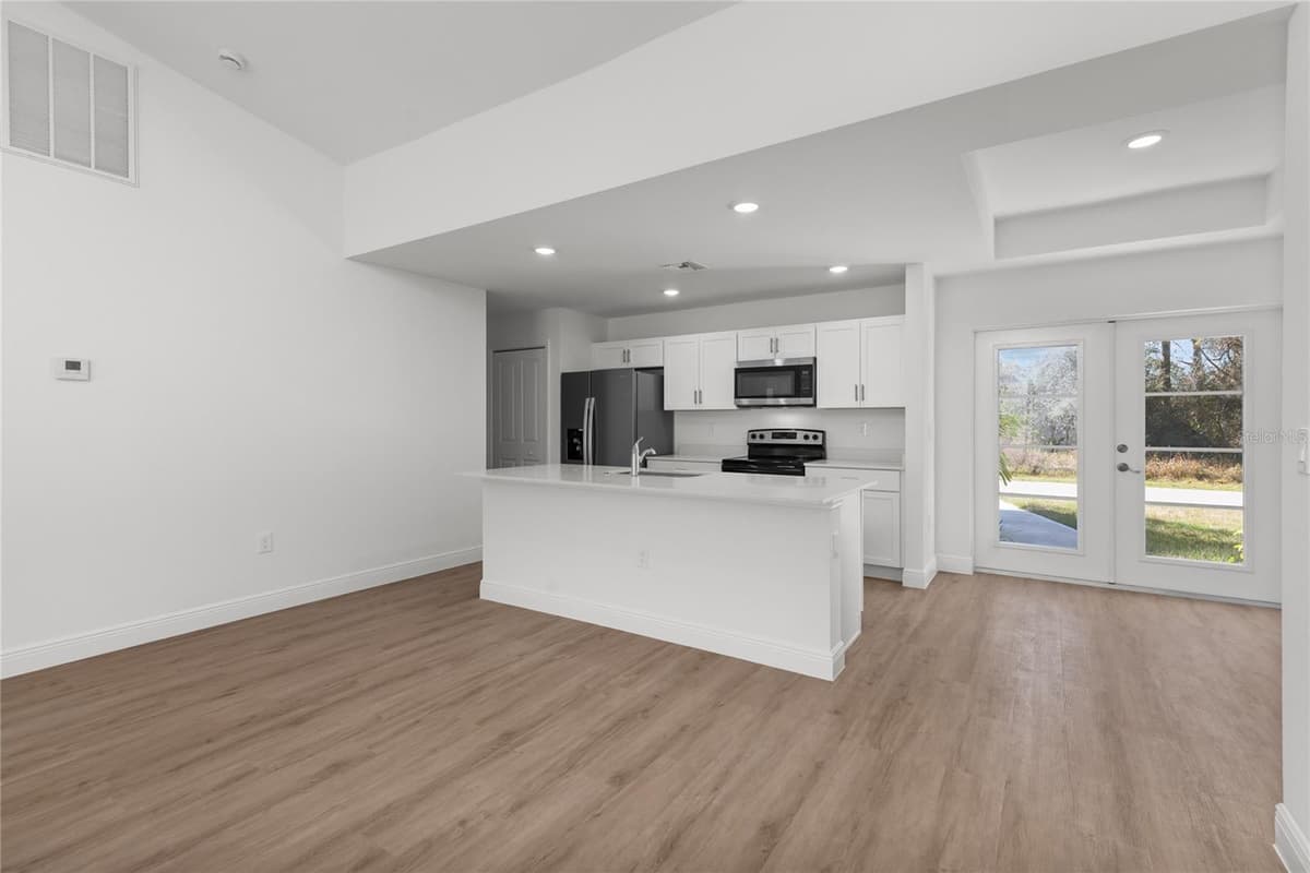 111 SWAN DRIVE — photo 5 of 13