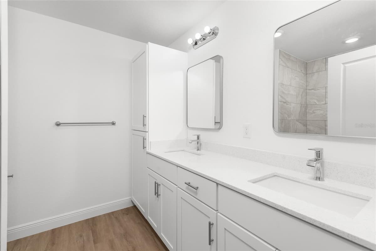 111 SWAN DRIVE — photo 8 of 13