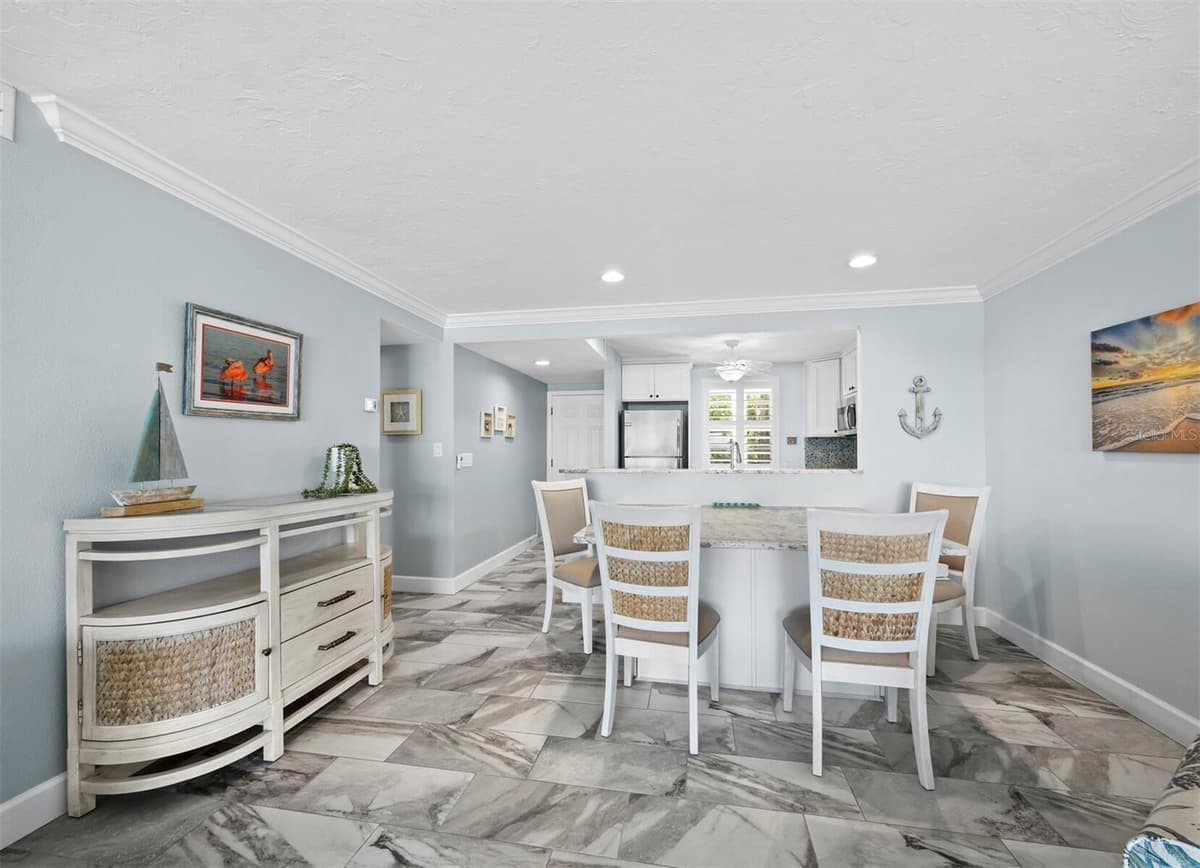 600 SUTTON PLACE — photo 18 of 53