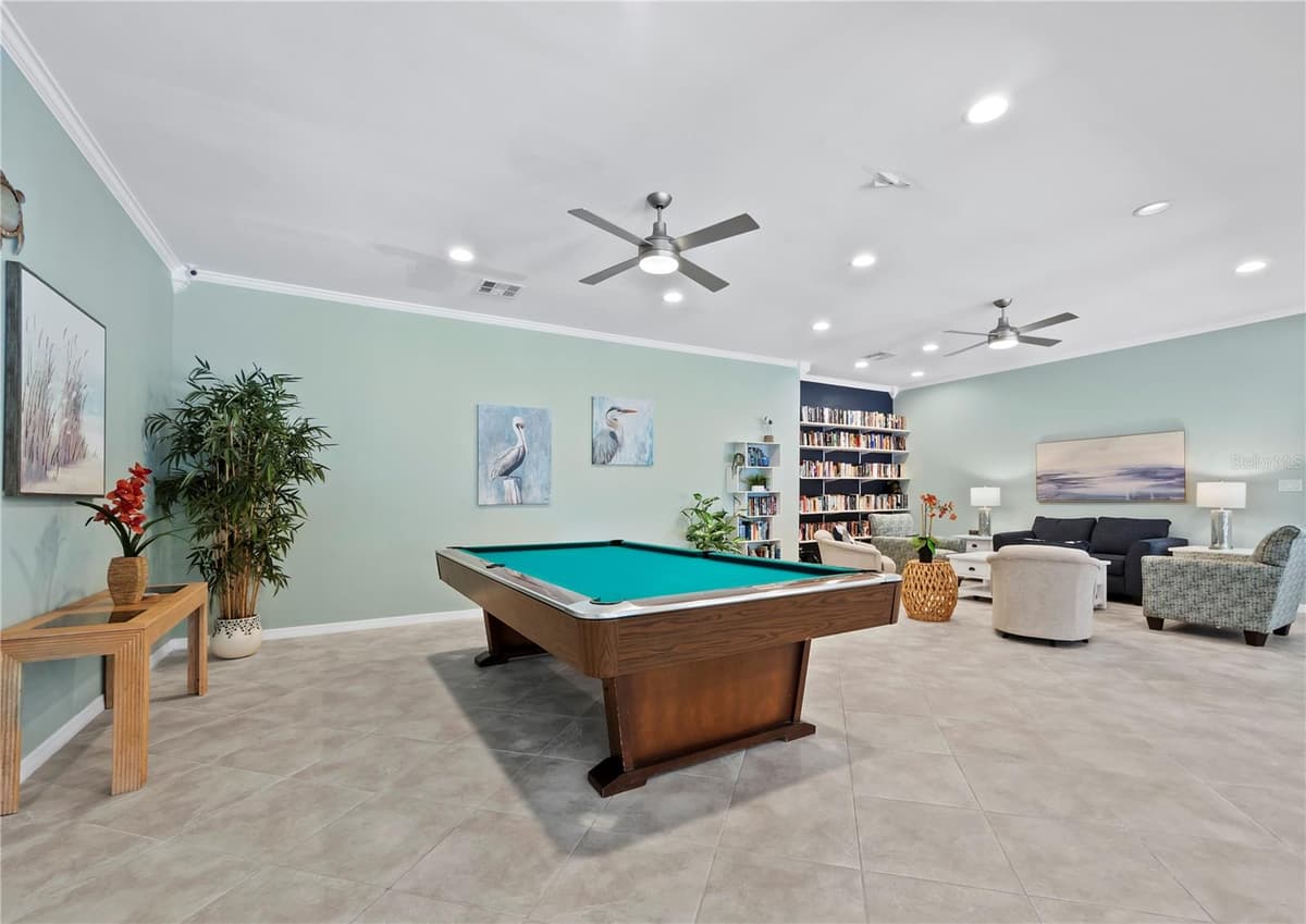 600 SUTTON PLACE — photo 44 of 53