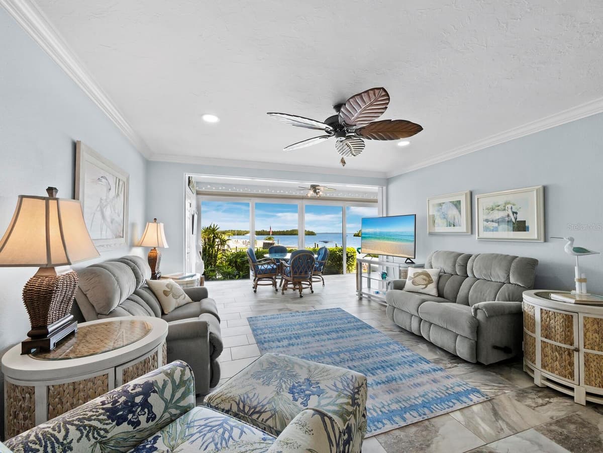 600 SUTTON PLACE — photo 19 of 53