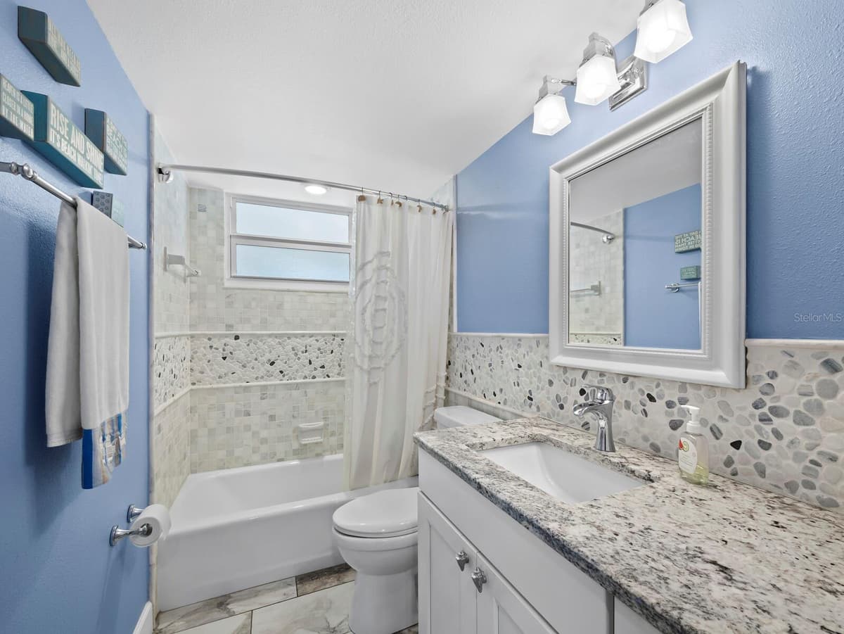 600 SUTTON PLACE — photo 29 of 53