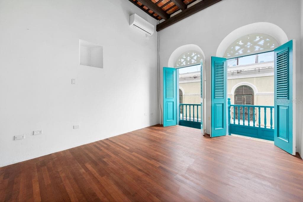50 SAN FRANCISCO ST — photo 20 of 29