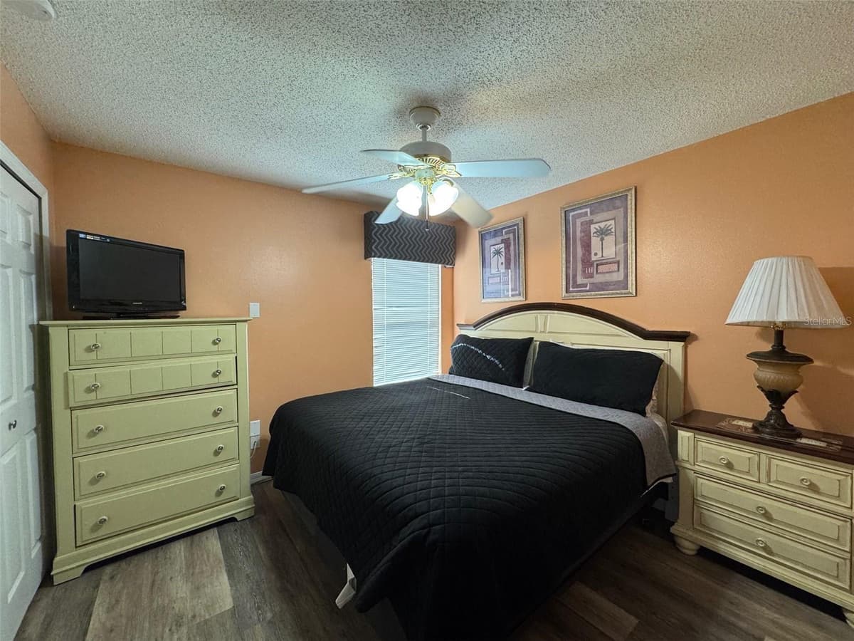 2677 EMERALD ISLAND BOULEVARD — photo 13 of 27