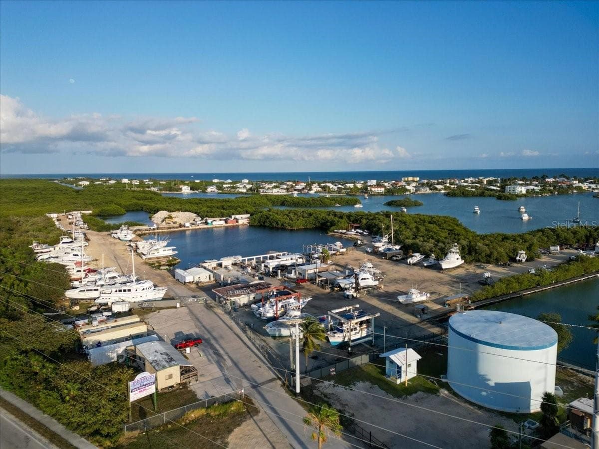 13900 OVERSEAS HWY — photo 18 of 41