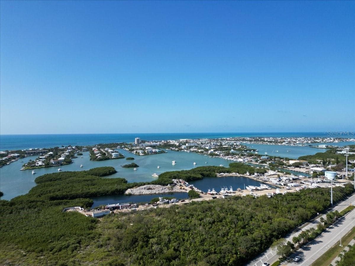 13900 OVERSEAS HWY — photo 34 of 41