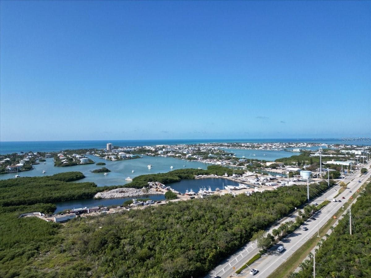13900 OVERSEAS HWY — photo 36 of 41