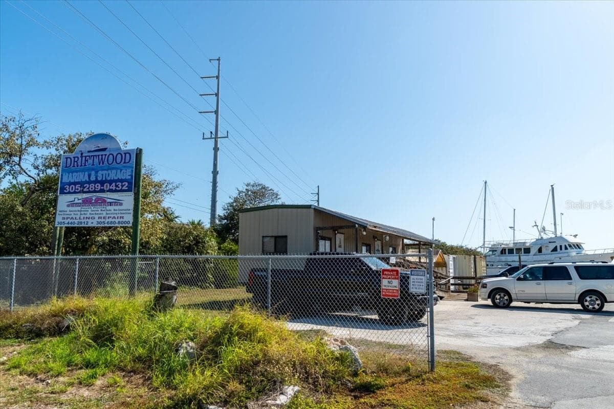 13900 OVERSEAS HWY — photo 20 of 41
