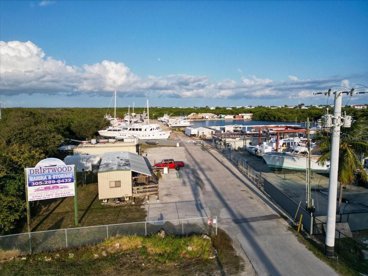 13900 OVERSEAS HWY — photo 13 of 41