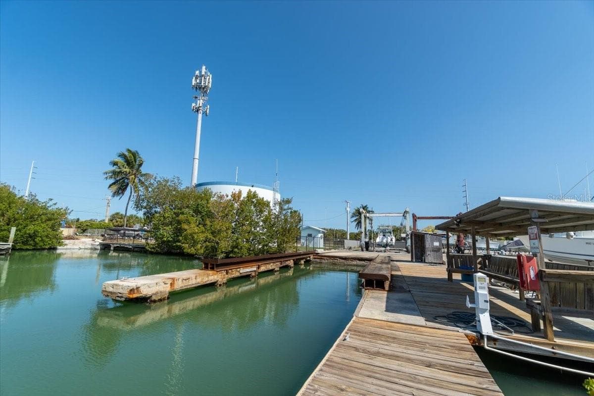 13900 OVERSEAS HWY — photo 31 of 41