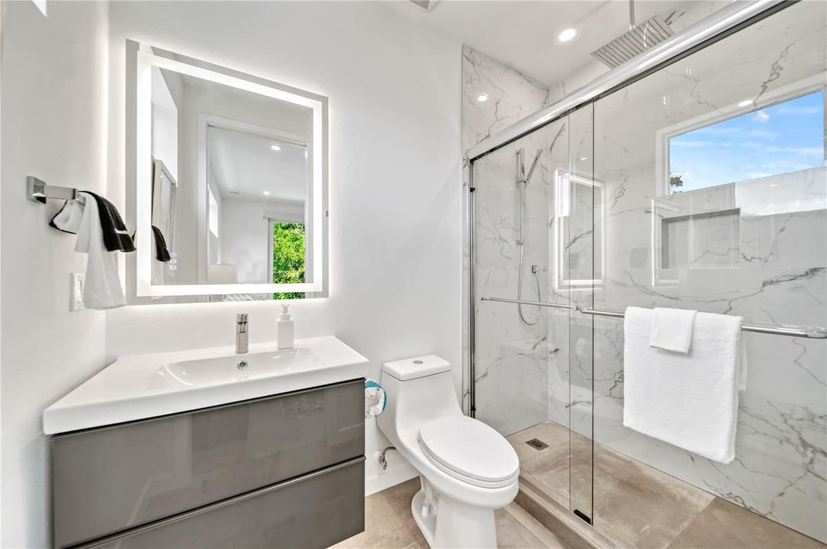 2327 HILLVIEW STREET — photo 45 of 52