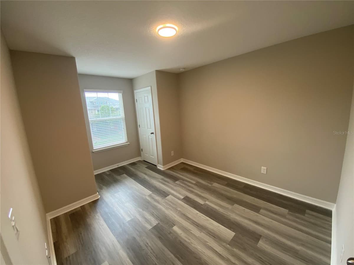 8521 VEDDER LANE — photo 11 of 21