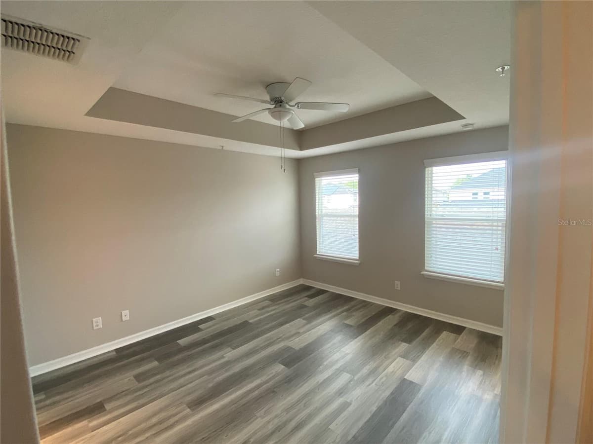 8521 VEDDER LANE — photo 6 of 21