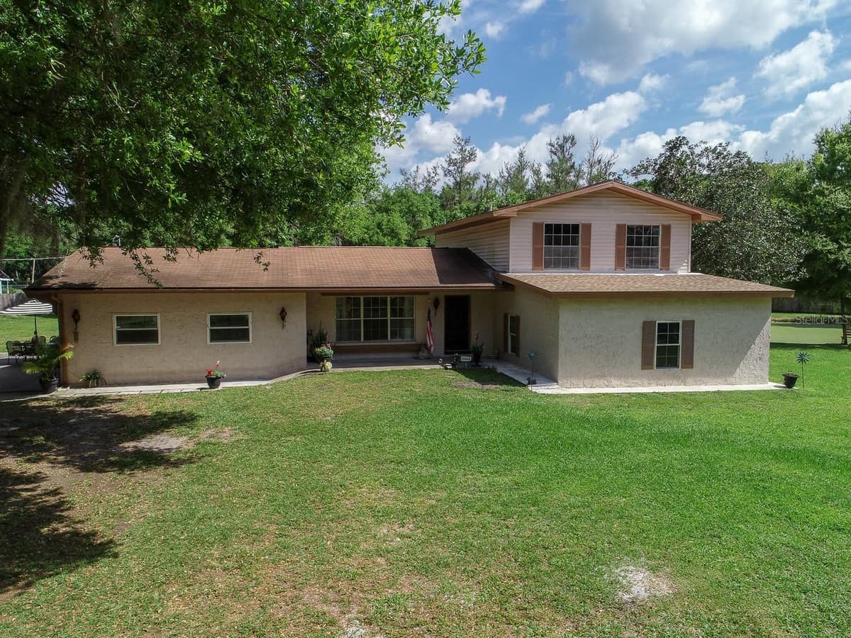 4902 FIVE ACRE ROAD — photo 4 of 41