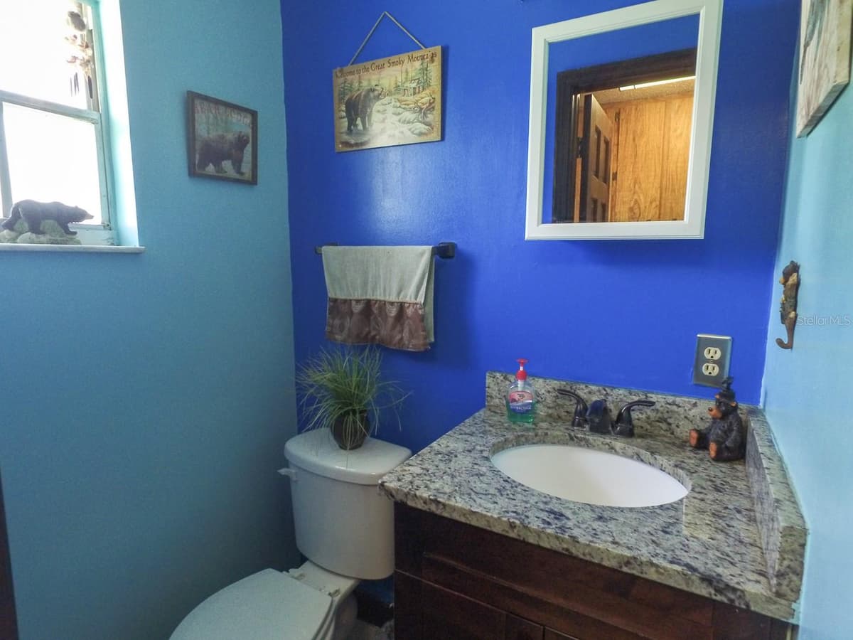 4902 FIVE ACRE ROAD — photo 21 of 41