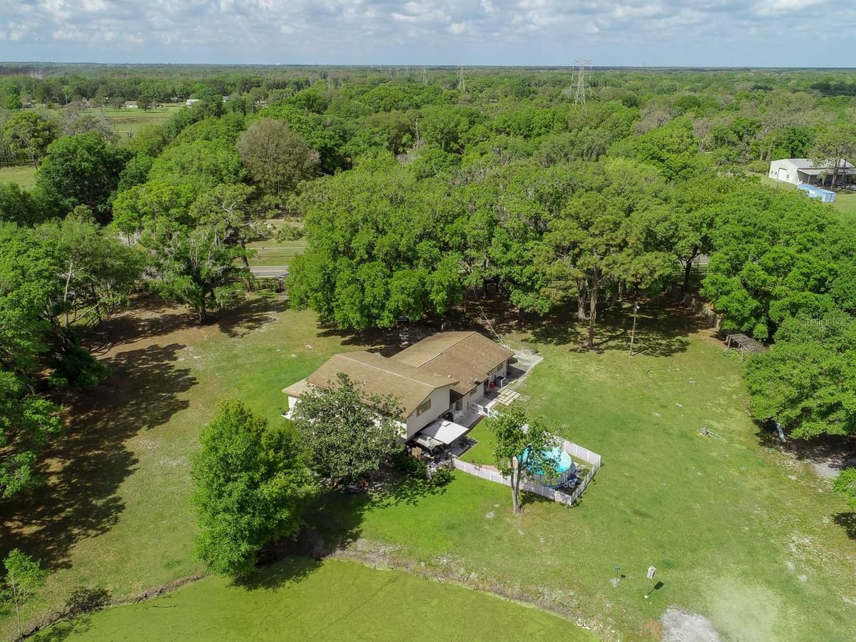 4902 FIVE ACRE ROAD — photo 6 of 41