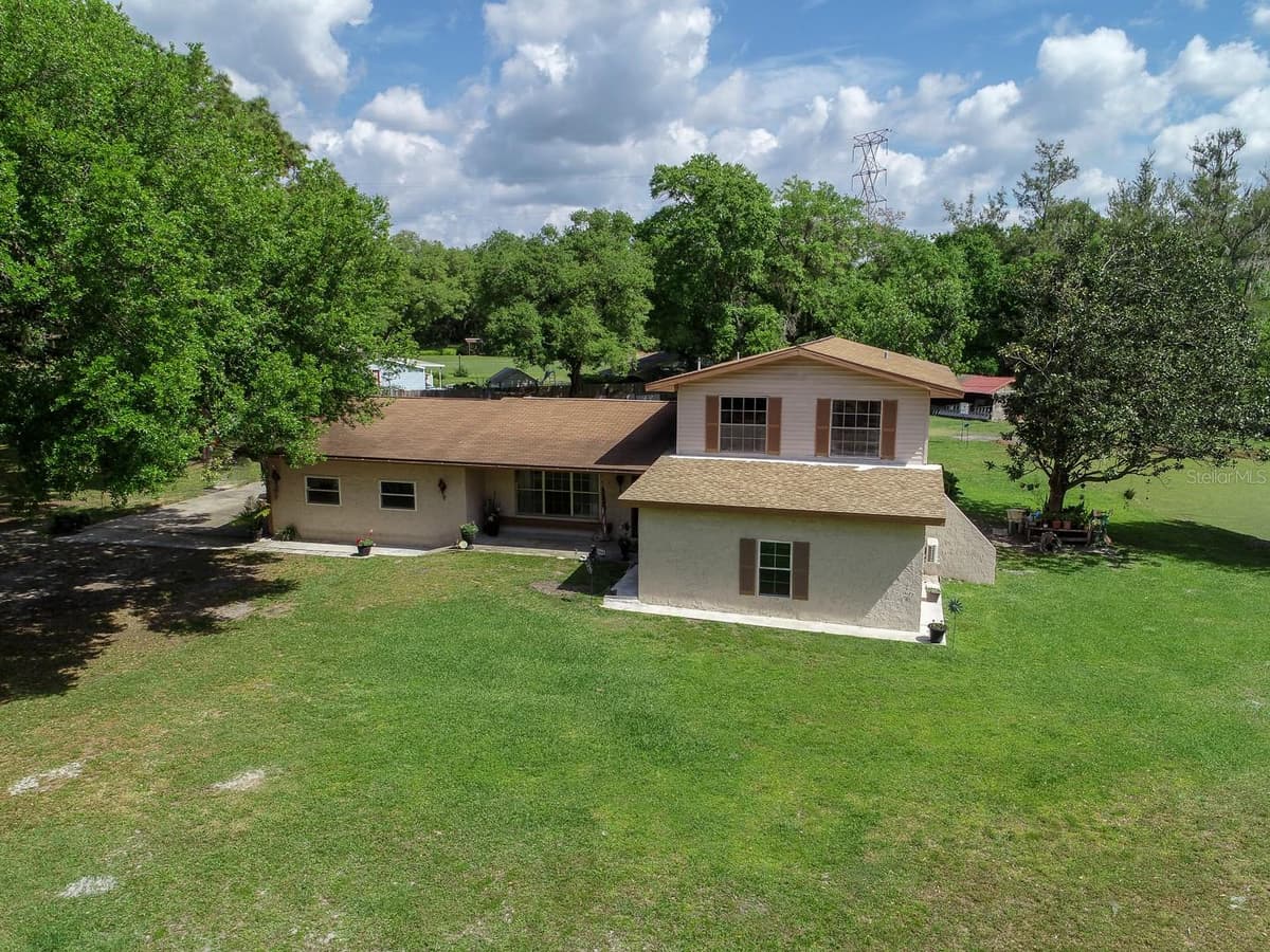 4902 FIVE ACRE ROAD — photo 5 of 41